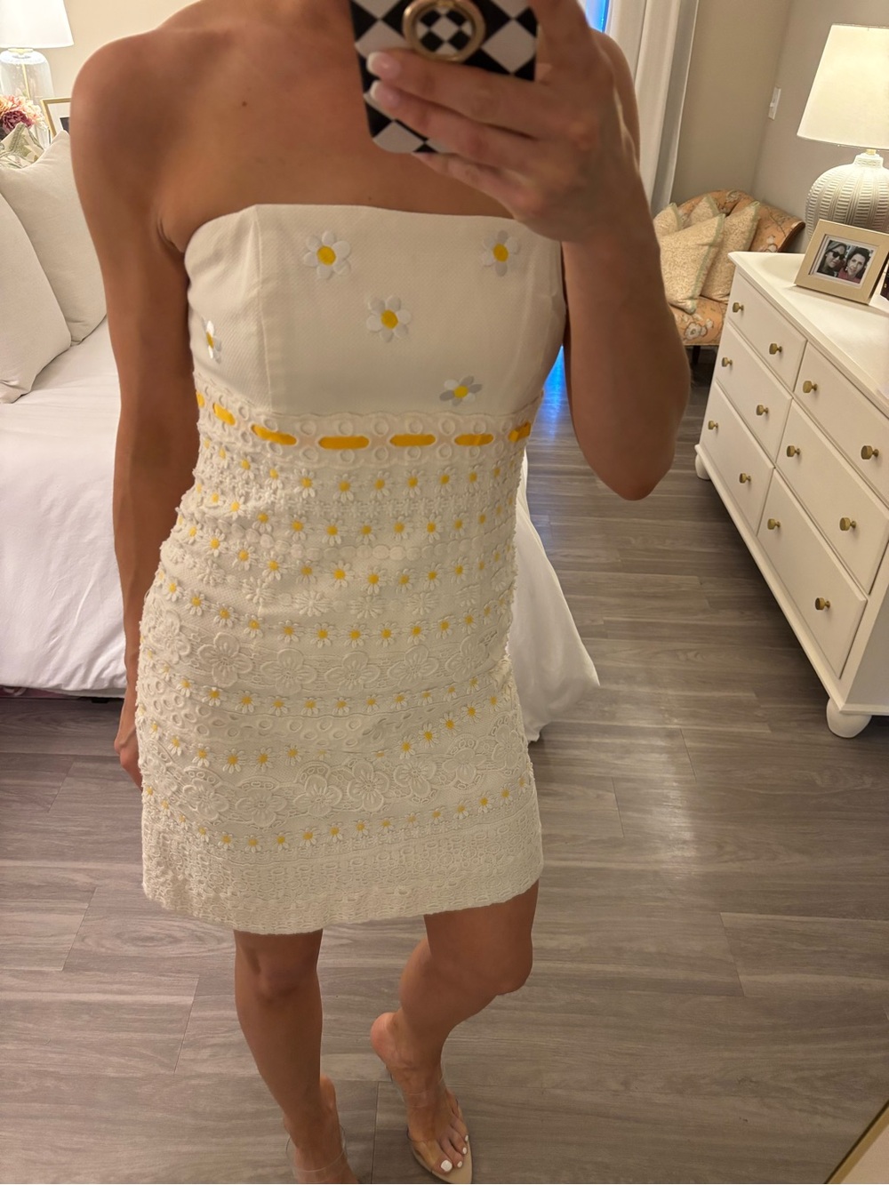 ๐ผ Vintage Lilly Pulitzer White Daisy Eyelet Strapless Dress - Picture 1 of 5